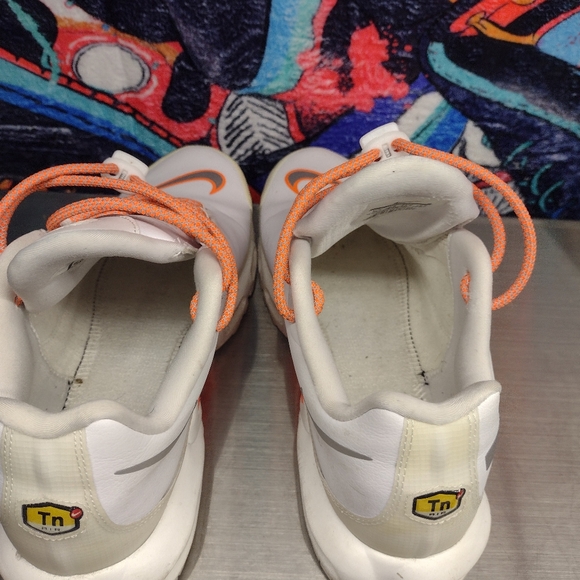 Nike Air Max Plus TN SE - Picture 3 of 4